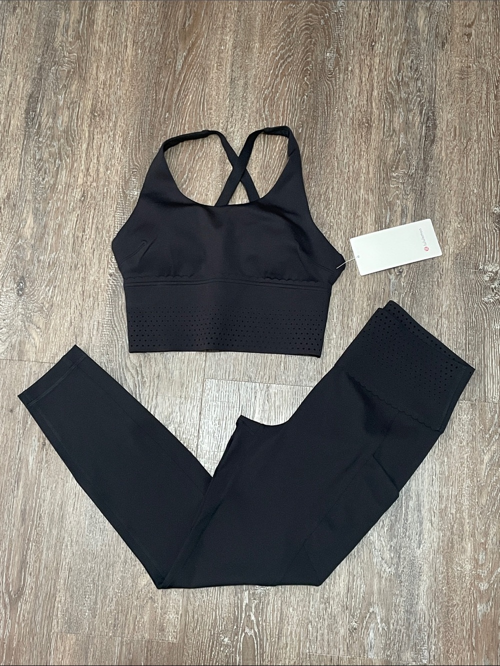 NWT/NWOT Lululemon Matching Ventilated Tennis Set. Size Top S/Bottom 8